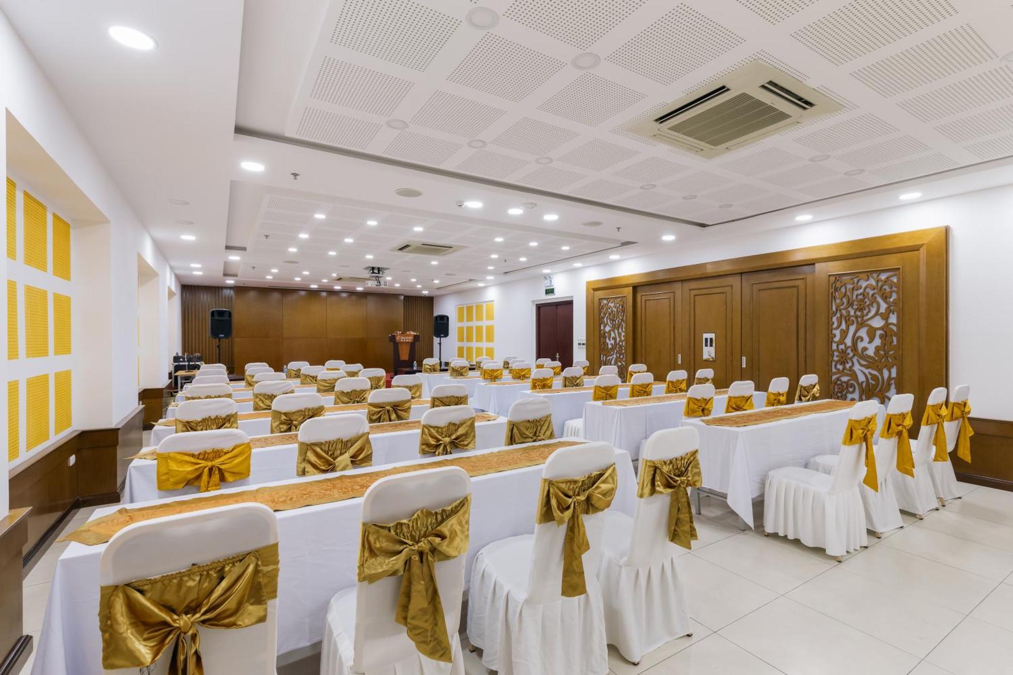 Star Hotel And Spa Danang Экстерьер фото